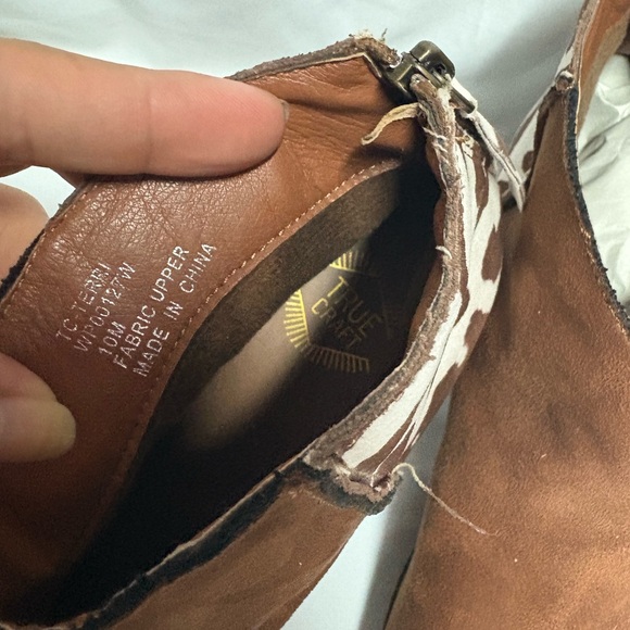 Time and Tru Brown and White Ankle Boots - Picture 4 of 6